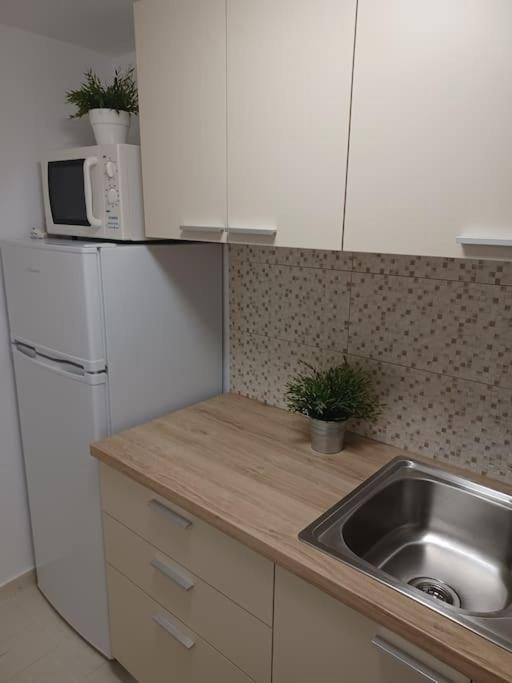 Apartment Spacious Family Garden Loutraki (Corinthia)