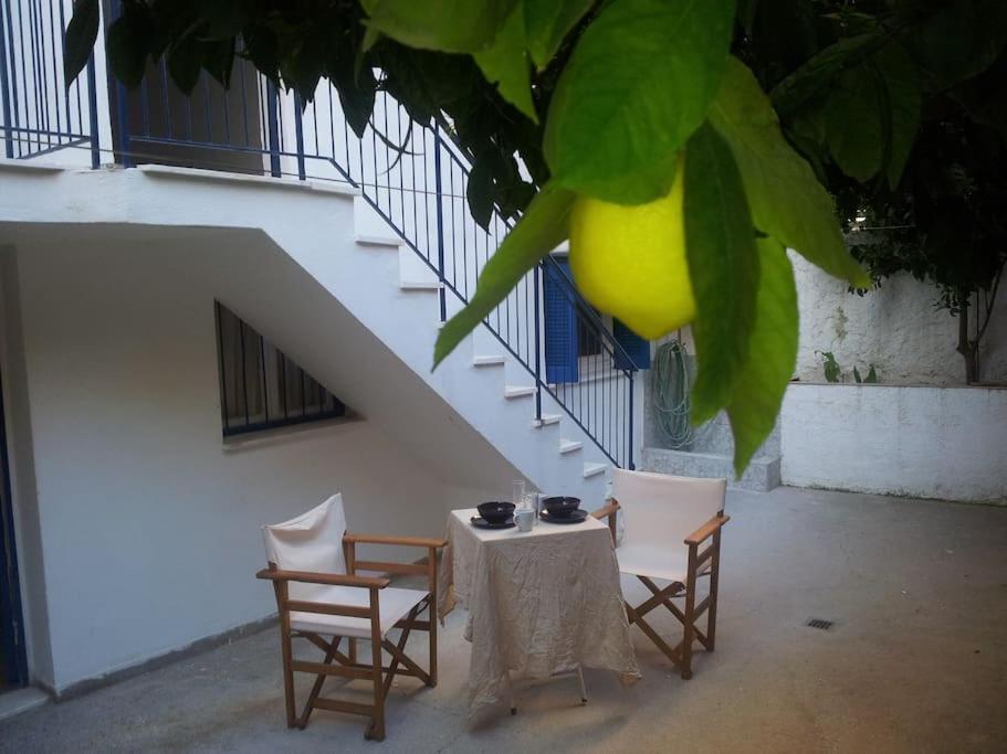 Spacious Family Garden Apartment Loutraki (Corinthia)